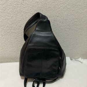 Cherokee | Bags | Cherokee Vintage Leather Sling Backpack  display picture 2